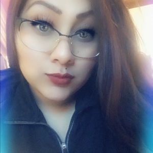 Meet your Posher, Christina